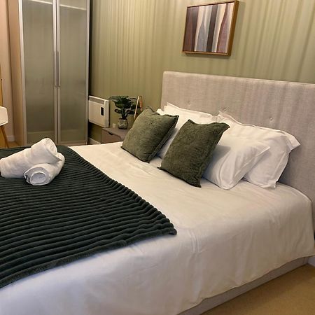 Central Birmingham City Apartment -Smart Tv - Free Parking Onsite エクステリア 写真