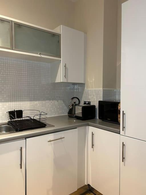 Central Birmingham City Apartment -Smart Tv - Free Parking Onsite エクステリア 写真