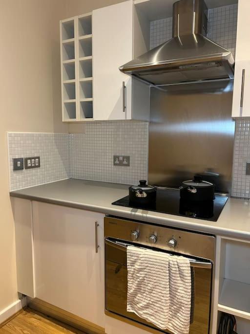 Central Birmingham City Apartment -Smart Tv - Free Parking Onsite エクステリア 写真