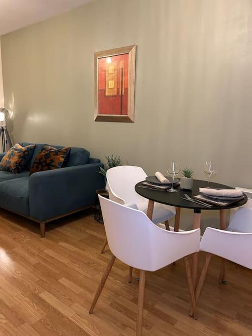 Central Birmingham City Apartment -Smart Tv - Free Parking Onsite エクステリア 写真