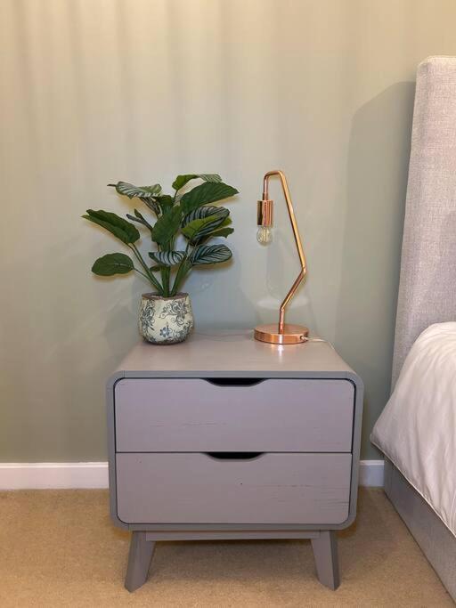 Central Birmingham City Apartment -Smart Tv - Free Parking Onsite エクステリア 写真
